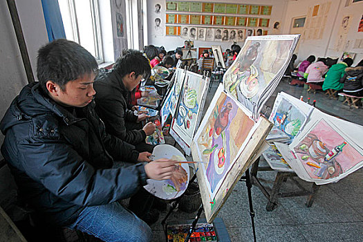 西藏艺考生高考文化课辅导培训机构那些比较好,艺考集训期间高考如何安排高考课与文化课高考学习高考时间